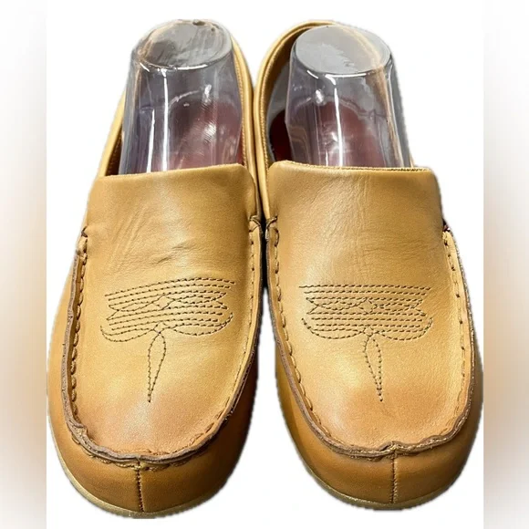 Twisted X Tan Moccasin-Style Loafers Slip/on Leather Tan Slippers Womens 11 - Picture 11 of 14